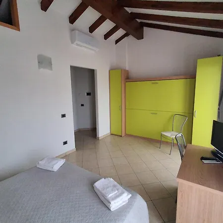 Azienda Agrituristica Borgoameno 农家乐 *