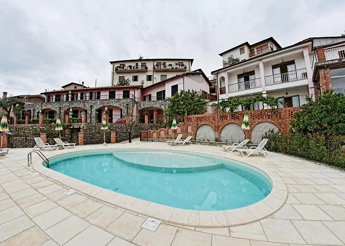 Azienda Agrituristica Borgoameno * Casanova Lerrone